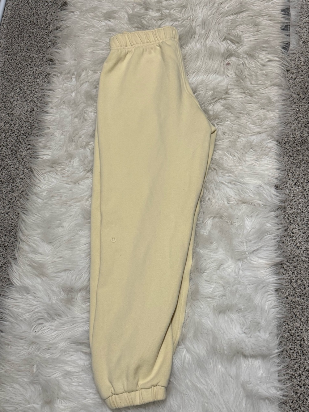 Lululemon medium Cream sweat Pants - Comfortable Elastic Waist
